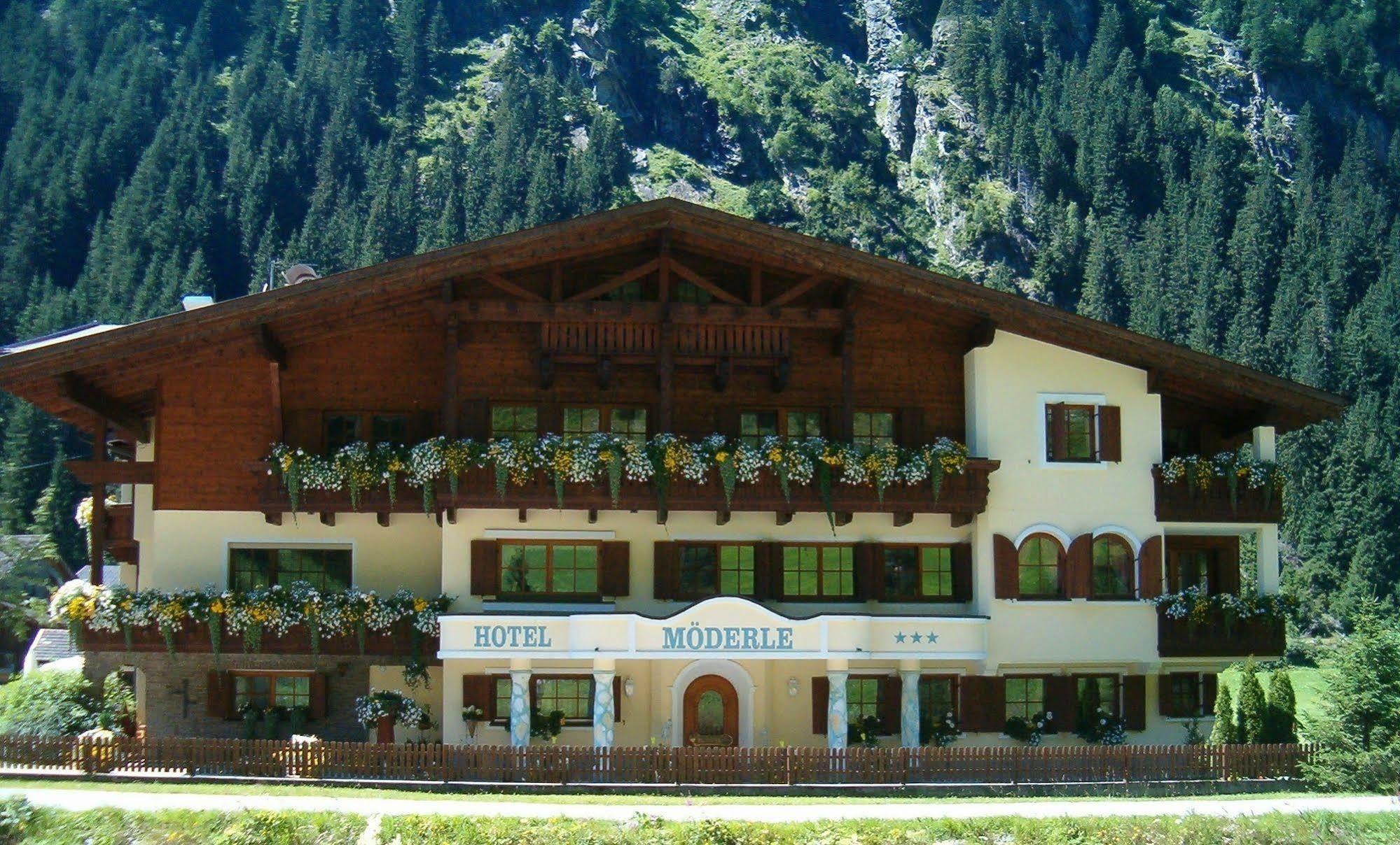 Hotel Moderle Sankt Leonhard im Pitztal Exterior photo
